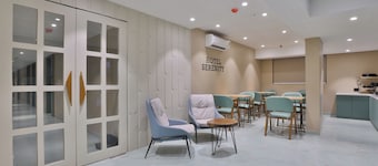 Hotel Serenity