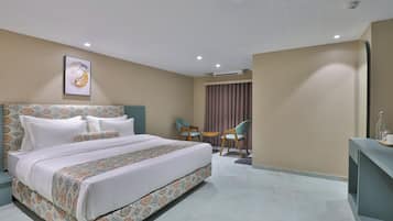 Deluxe Room, City View | Soundproofing, free WiFi