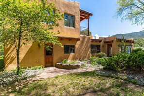 Exterior - Casa Andalucia by Velo (Taos)