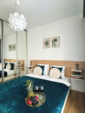 2 quartos, ferros/tábuas de passar roupa, Wi-Fi, roupa de cama