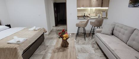 Superior Studio, Balcony, Sea View | Soundproofing, free WiFi