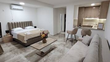 Superior Studio, Balcony, Sea View | Soundproofing, free WiFi