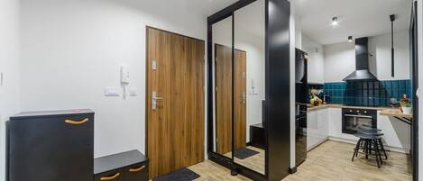 Réfrigérateur, four, plaque de cuisson, lave-vaisselle