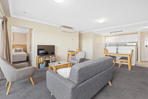 Interior - Perth Family Getaway| Pool & Parking (Perth)
