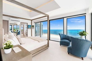 4 bedrooms, desk, iron/ironing board, WiFi