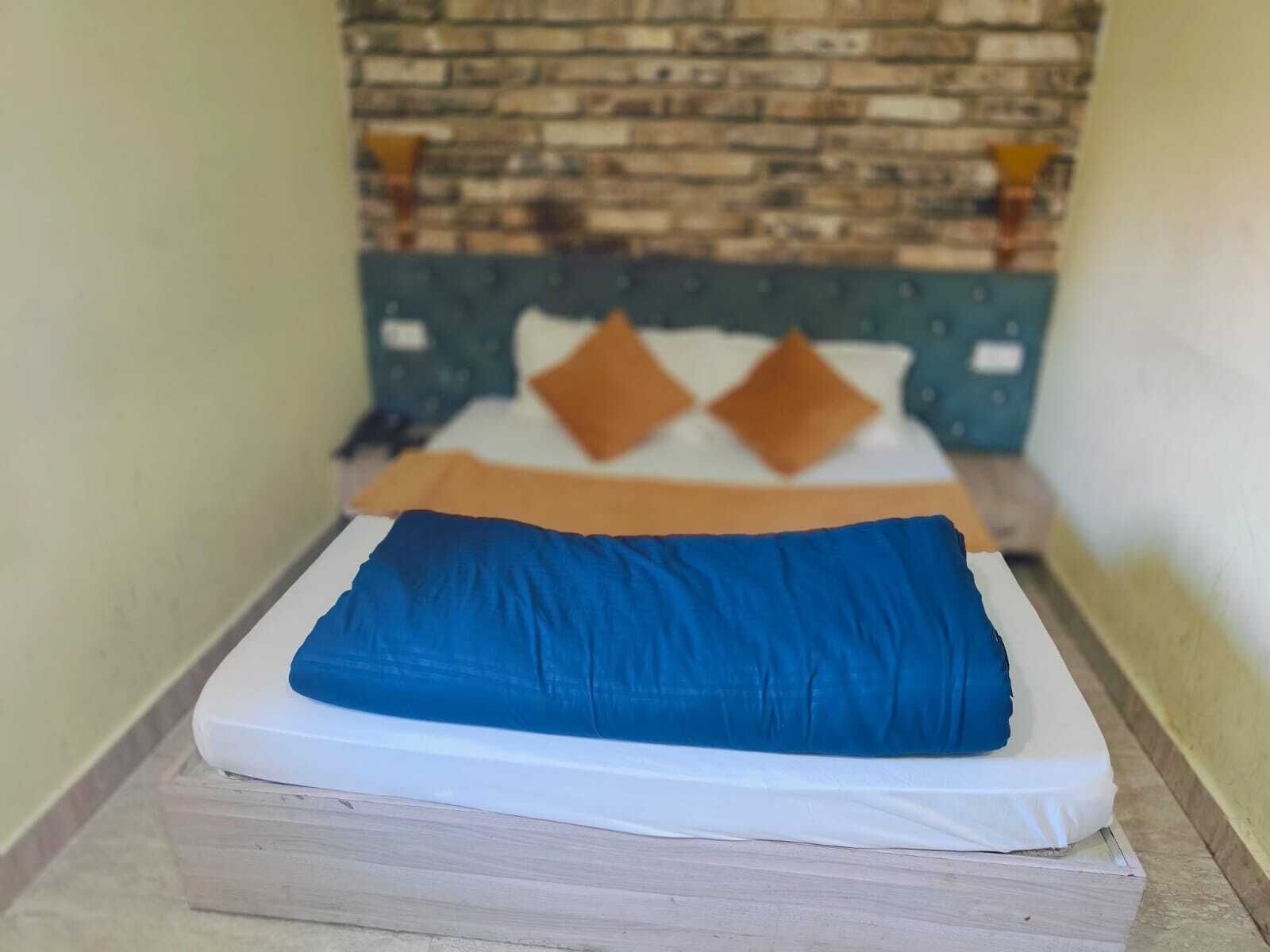 Standard Room, Garden View | 1 bedroom, in-room safe, desk, laptop workspace