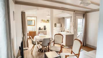 Habitación Confort doble, vistas a la ciudad | Cocina privada