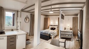 Comfort Double Room, City View | Private kitchen - LA BAYARDINE (Sarlat-la-Canéda)