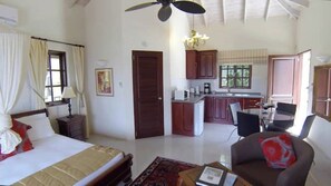 1 soverom, safe på rommet, strykejern/-brett og wi-fi