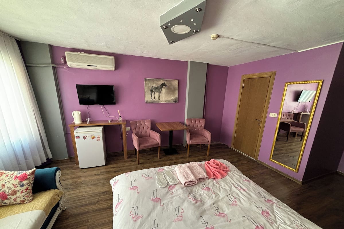 Room | Free WiFi, bed sheets