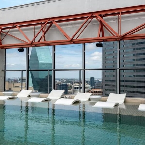 Cozysuites TWO Condos With sky Pool in Dallas Reviews, Deals & Photos