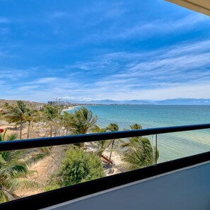 Apartment - Luxury Beachfront 2Br Unit - Ocean View - King Bed (Bucerías)
