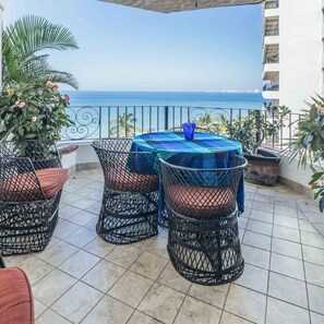 2 عدّة غرف نوم وخدمة الإنترنت