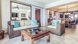 Apartment - Ocean View 2Br Condo-balcony-beach-pool - 805 (Puerto Vallarta)