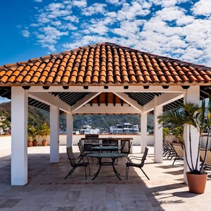 Apartment - Ocean View 2Br Condo-balcony-beach-pool - 214 (Puerto Vallarta)