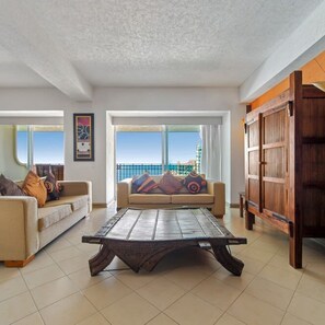 Apartment - Beautiful 2BR -beach View - Pool - Sauna (Puerto Vallarta)