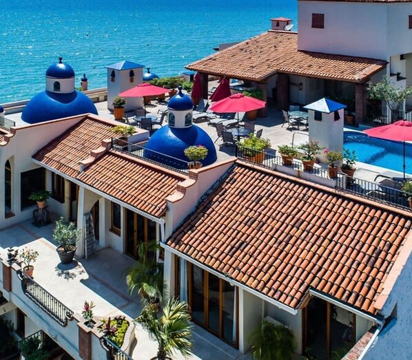 2 bedrooms, Internet - Ocean View 2Br Condo-balcony-beach-pool - 205 (Puerto Vallarta)