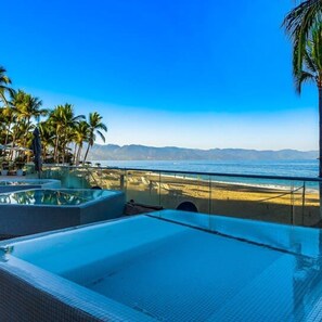 Room - Oceanview 3BR Apt With Beach Access - Pool - Gym (Puerto Vallarta)