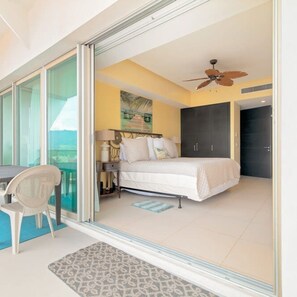 3 bedrooms, Internet - Oceanview 3BR Apt With Beach Access - Pool - Gym (Puerto Vallarta)