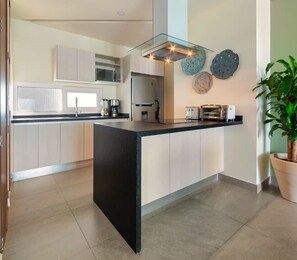 1 bedroom, Internet - New 1 Br Unit 2 Min From Beach - Pool - King Bed (Puerto Vallarta)