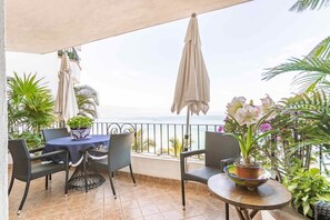 Apartment - Ocean View 2Br Condo-balcony-beach-pool - 610 (Puerto Vallarta)