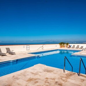 Apartment - Ocean View 2Br Condo-balcony-beach-pool - 305 (Puerto Vallarta)