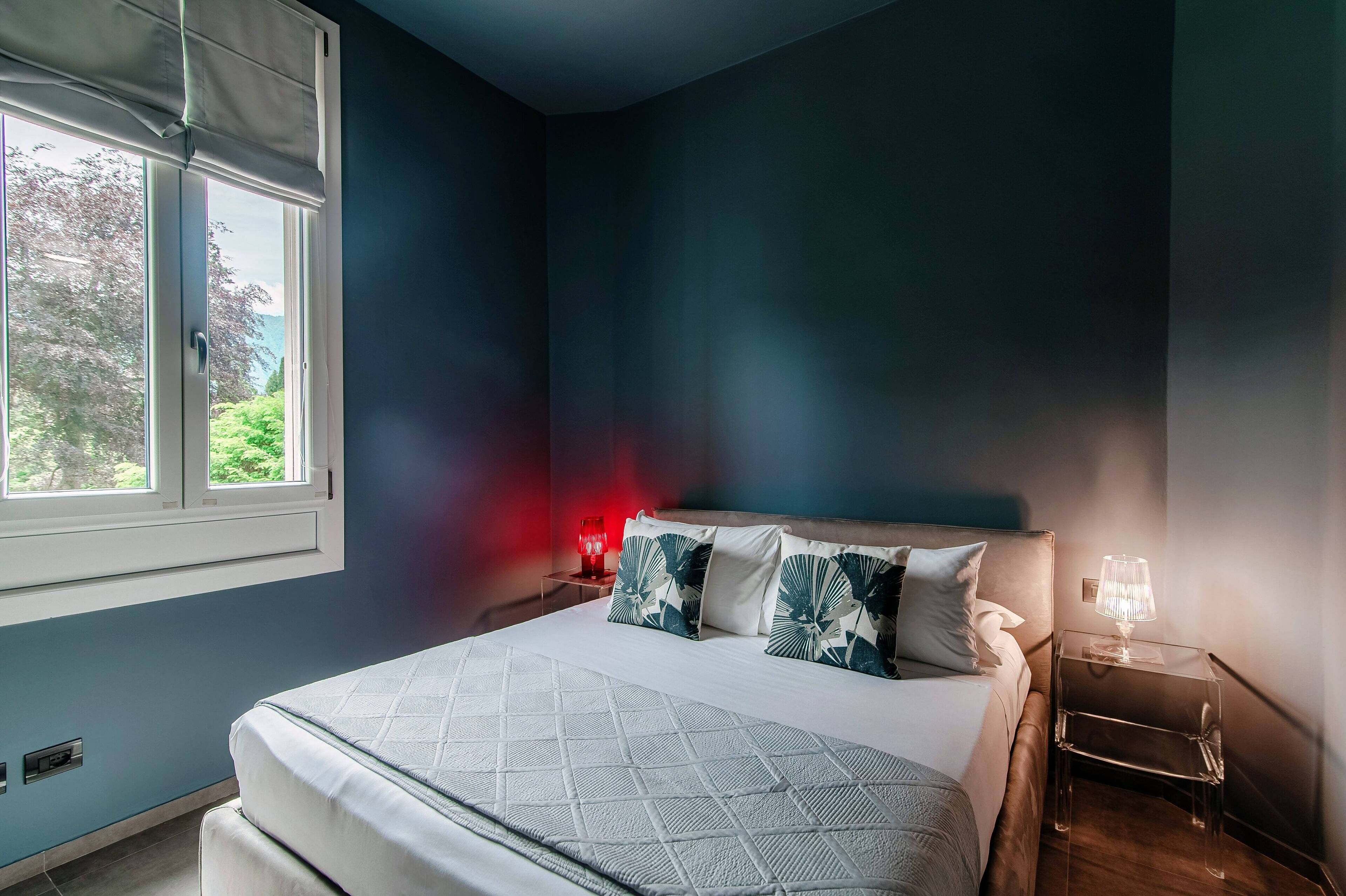 Apartment, Poolblick