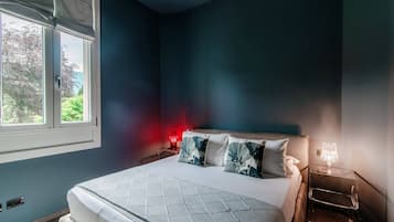 Apartment, Poolblick