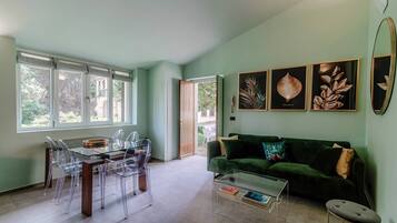 Apartment, Pool View | 2 bedrooms, premium bedding, down comforters, iron/ironing board