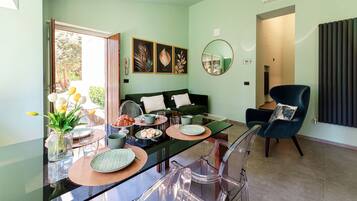 Apartment, Pool View | Dining room