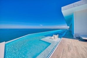 1 bedroom, Internet - Luxury 1BR APT - Beach View - Jacuzzi - King Bed (Puerto Vallarta)