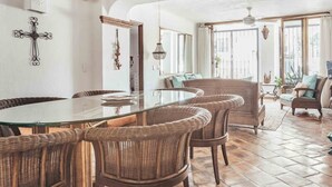 Ảnh chưa phân loại, 5 trong số 27 ảnh, nút