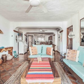 อพาร์ทเม��นท์ | 2 ห้องนอน, อินเทอร์เน็ตความเร็วสูง