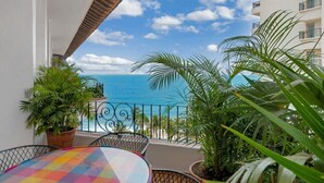 2 bedrooms, Internet - Ocean View 2Br Condo-balcony-beach-pool - 902 (Puerto Vallarta)