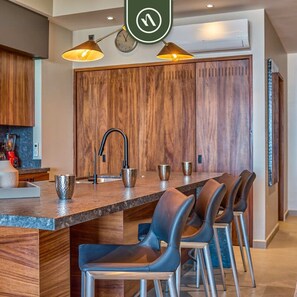 Apartment, Accessible - Oceanview 2 BR Condo - Rooftop Pool - Luxury (Puerto Vallarta)