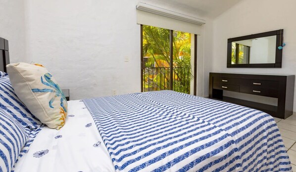 Room - Cozy 3BR House - Front of Marina- Pool (Puerto Vallarta)