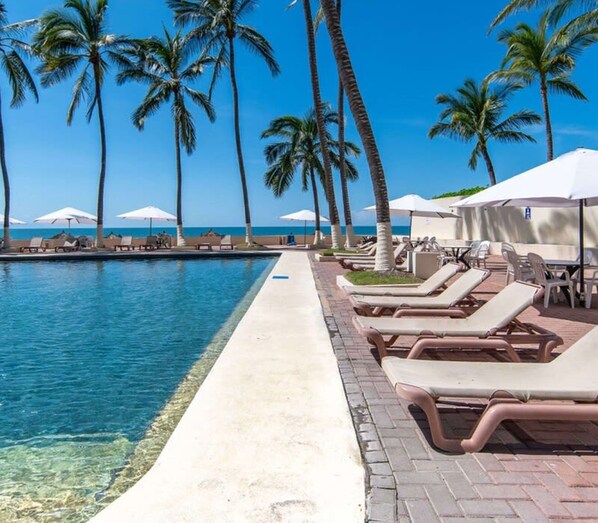 Apartment | 2 bedrooms, Internet - Beachfront 2BR Condo - Pool - Blue Flag Beach (Nuevo Vallarta)