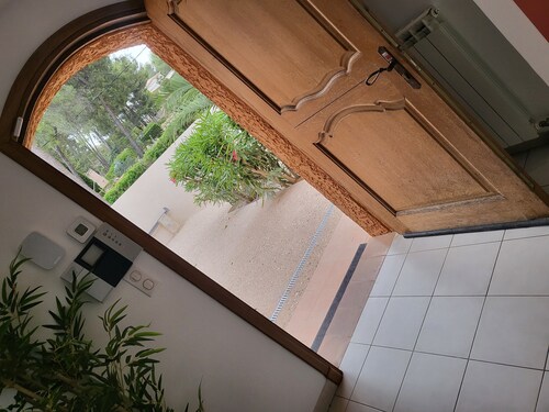 Villa avec piscine et terrain de pétanque à la ciotat
6 couchages