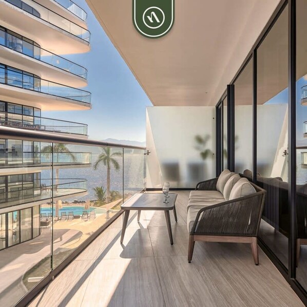 Apartment | 3 bedrooms, Internet - Beachfront 3 BR Condo - Pool - Beachclub - Gym (La Cruz de Huanacaxtle)