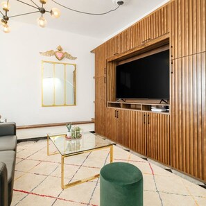 2 bedrooms, Internet - Art Deco Style Condo 2min Walk to Lincoln Park (Mexico City)