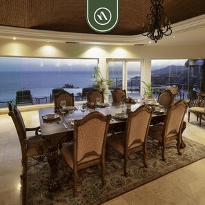 House, Accessible - Cliffside 8BR Villa - Breathtaking Views - Pool (Cabo San Lucas)