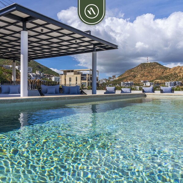 Apartment - New 1BR Condo in Marina - Rooftop Pool - King Bed (Cabo San Lucas)