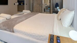 Unclassified image, 3 of 41, button - Luxury Condo in the Heart of the Marina - King Bed (Cabo San Lucas)