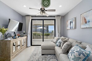 2 bedrooms, Internet - New 2 BR Condo - Pool - King Bed - BBQ Area (Cabo San Lucas)