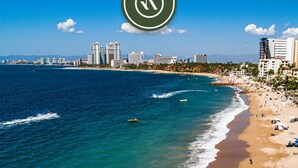 Unclassified image, 4 of 30, button - Harbor 171 in Puerto Vallarta (Puerto Vallarta)