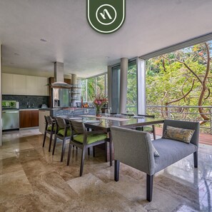 Hus | 4 soverom og internett