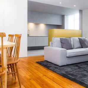 Apartamento | 4 quartos, acesso à internet de alta velocidade