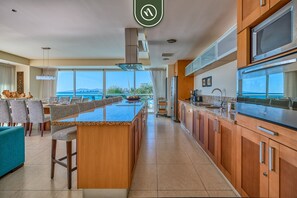 4 bedrooms, Internet - Peninsula 201d in Puerto Vallarta (Puerto Vallarta)