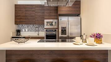 Apartment, Accessible | 3 bedrooms, Internet