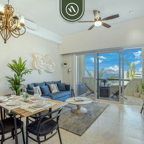 1 bedroom, Internet - Beachfront Condo With Amazing View to the Sea (Cabo San Lucas)